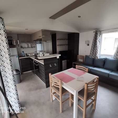 Mobilehome 8 Personnes Avec Clim Situe Aux Sables Du Midi 瓦尔拉普拉日 外观 照片