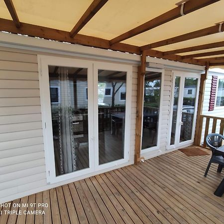 Mobilehome 8 Personnes Avec Clim Situe Aux Sables Du Midi 瓦尔拉普拉日 外观 照片